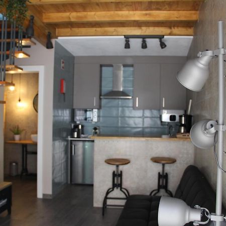 Trendy House Apartment ลากอส ภายนอก รูปภาพ