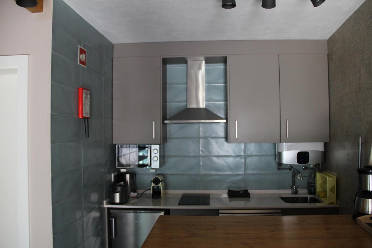Trendy House Apartment ลากอส ภายนอก รูปภาพ