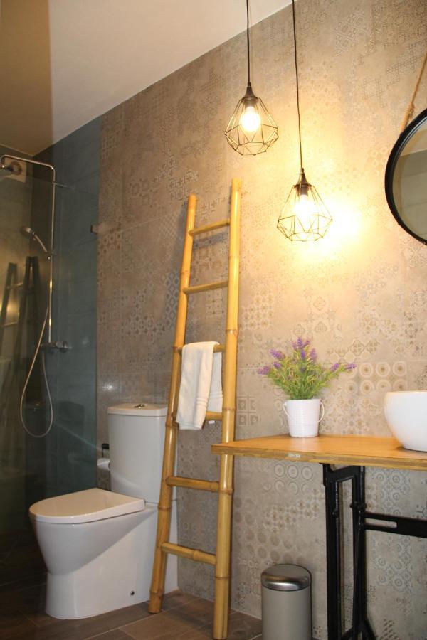 Trendy House Apartment ลากอส ภายนอก รูปภาพ