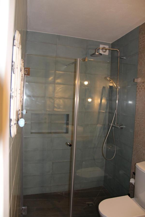 Trendy House Apartment ลากอส ภายนอก รูปภาพ